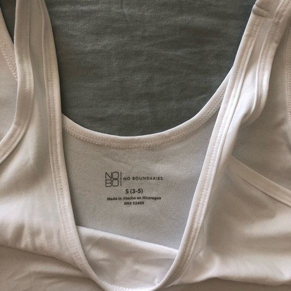 Woman’s basic white NoBoundries tanktop! Worn once! Size small! - Picture 2 of 2